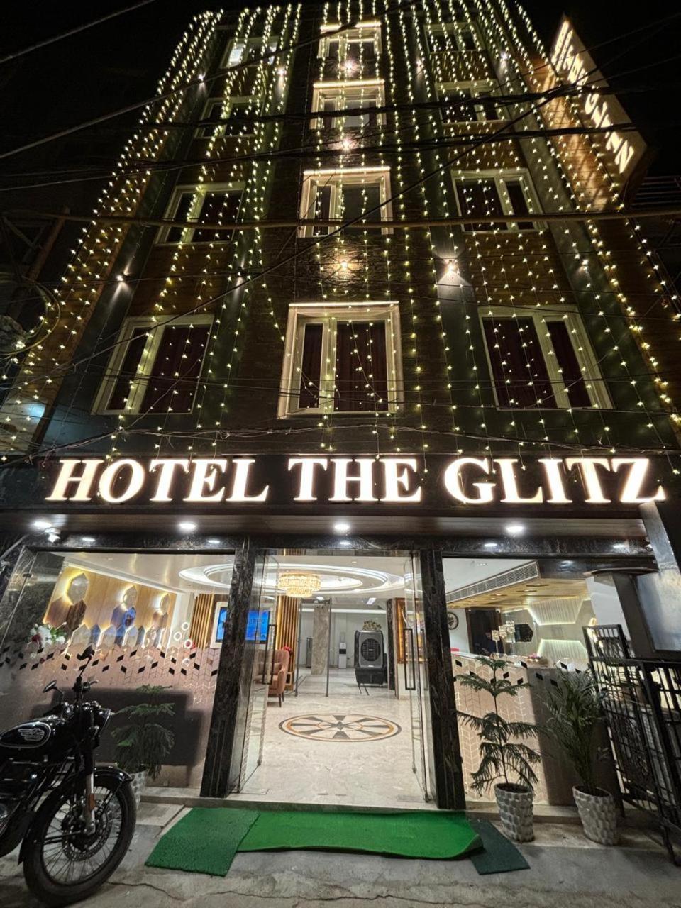 Hotel Glitz - Walk In From New Delhi Railway Station Екстериор снимка