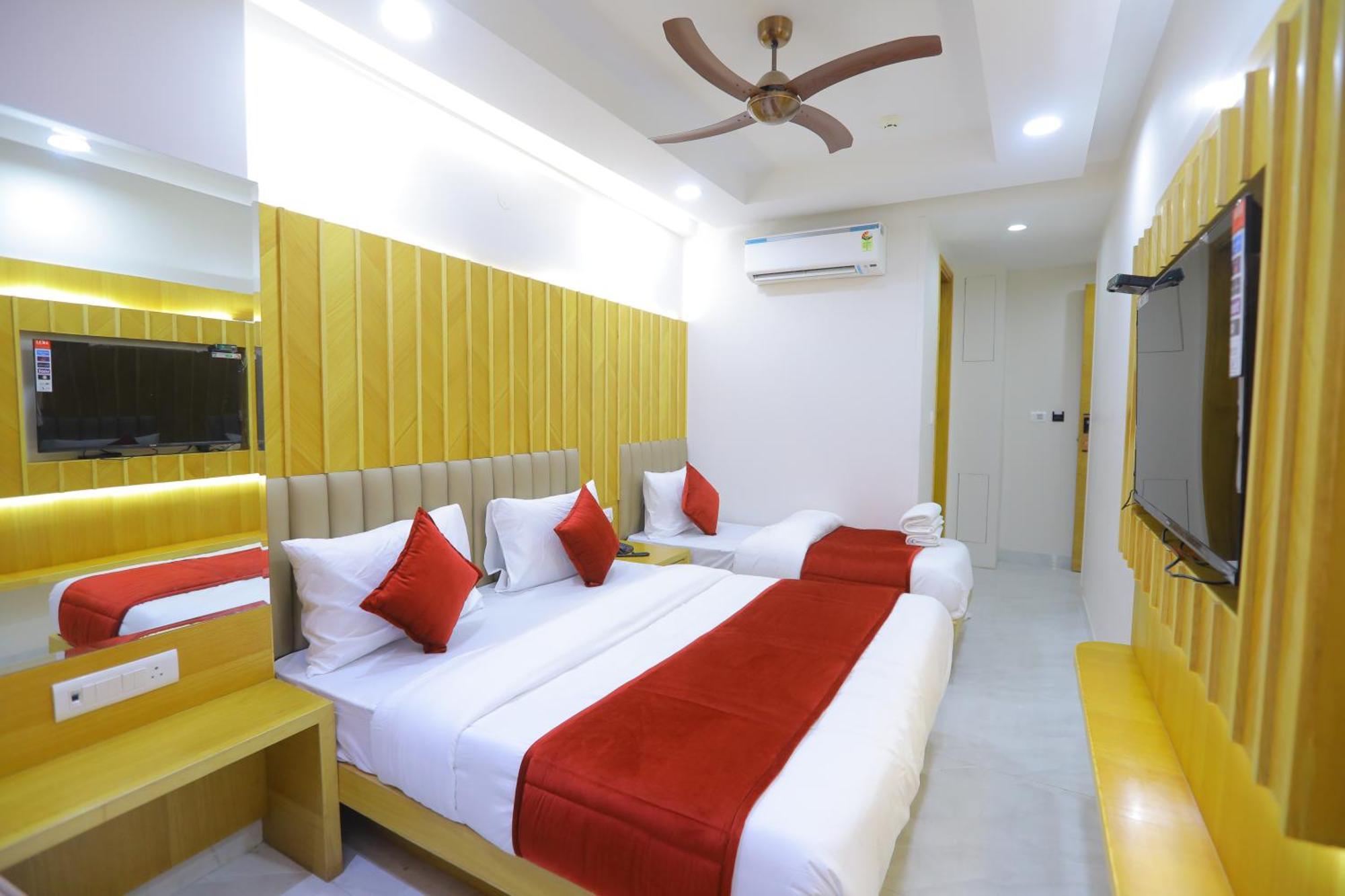 Hotel Glitz - Walk In From New Delhi Railway Station Екстериор снимка