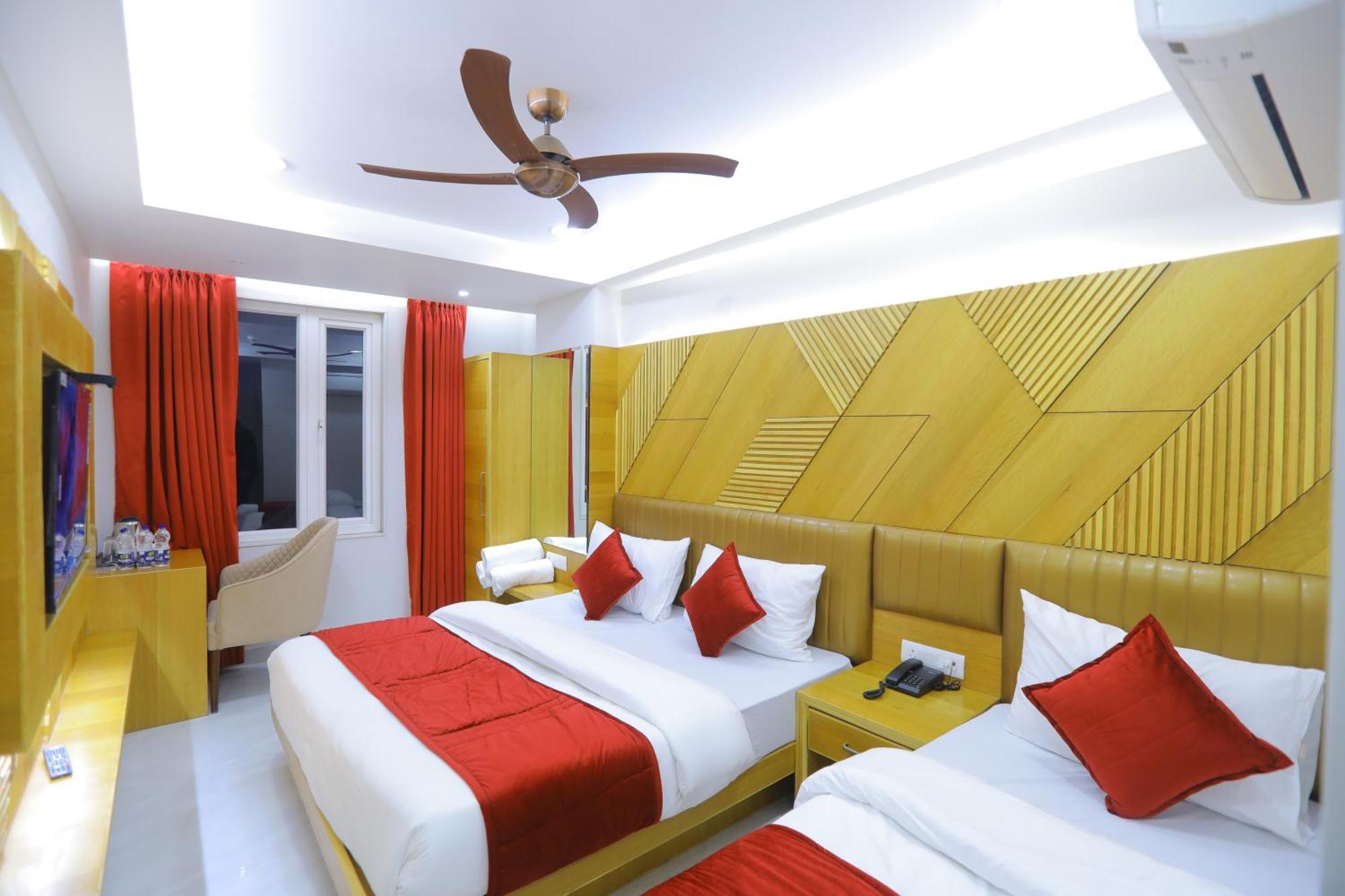 Hotel Glitz - Walk In From New Delhi Railway Station Екстериор снимка